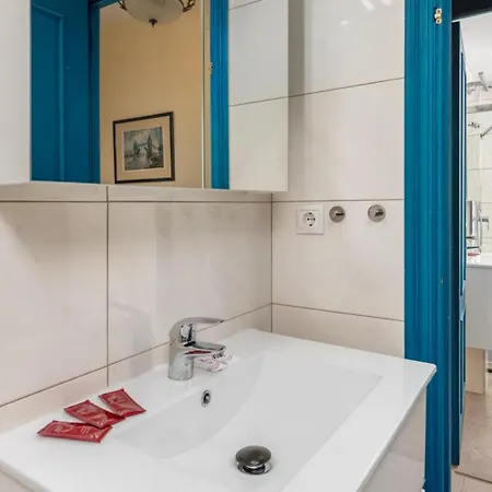 Riviera Gem: Stunning Sea View Terrace Apartment Mijas